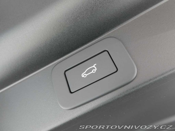 Ostatní značky Ostatní modely Land Rover Range Rover 3,0 Autobiography P550e 2025