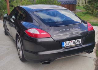 Porsche Panamera 