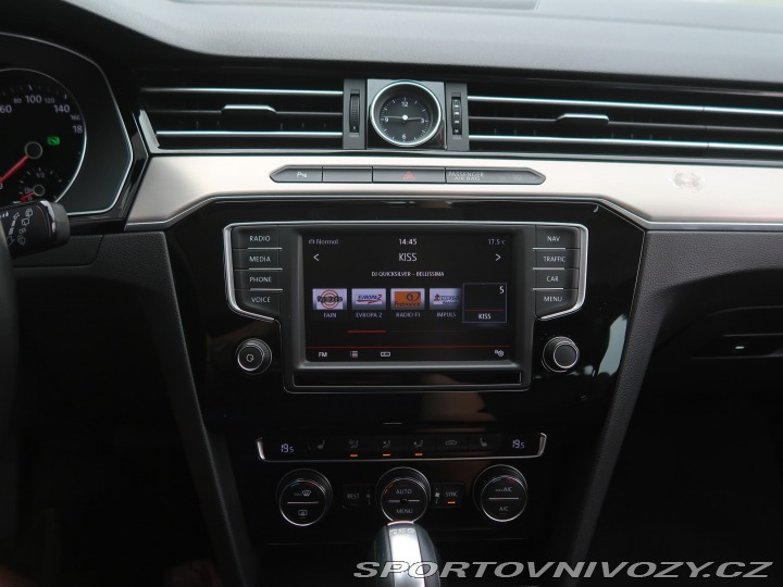 Volkswagen Ostatní modely Passat Highline 2.0 BiTDI 2015