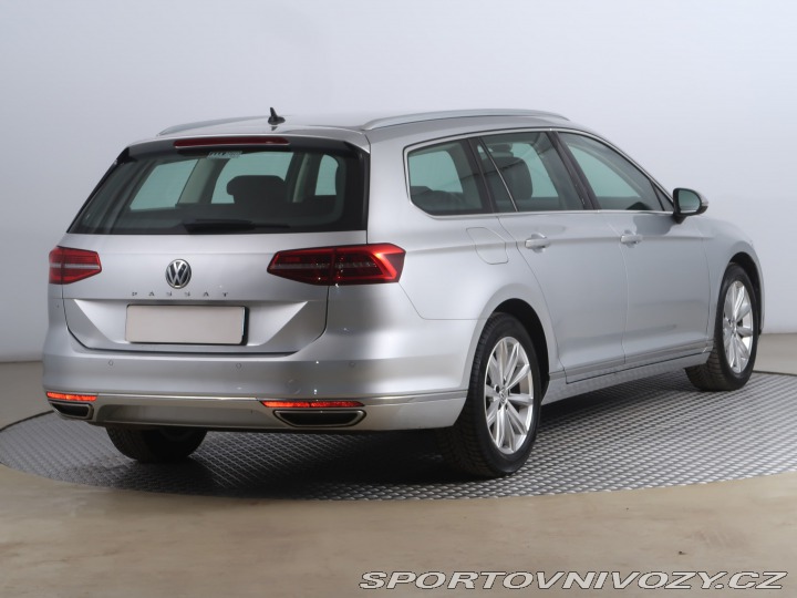 Volkswagen Ostatní modely Passat Highline 2.0 BiTDI 2015