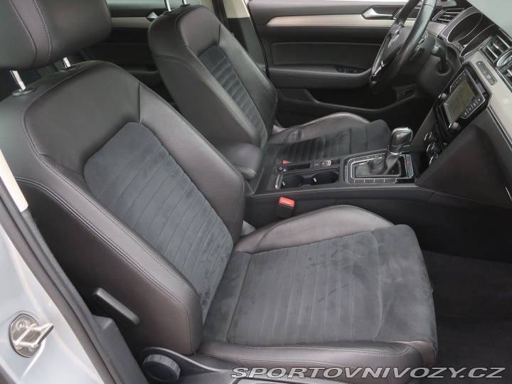 Volkswagen Ostatní modely Passat Highline 2.0 BiTDI 2015