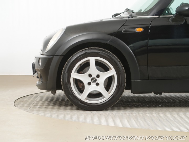 Mini One One 2004
