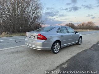 Volvo S80 D5 136 kW 1800