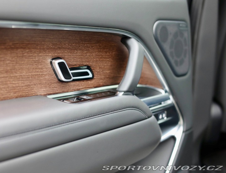 Ostatní značky Ostatní modely Land Rover Range Rover P460e 3.0 V6 eHybrid HSE 2024
