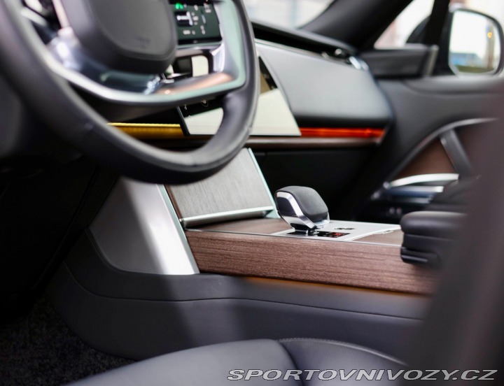 Ostatní značky Ostatní modely Land Rover Range Rover P460e 3.0 V6 eHybrid HSE 2024