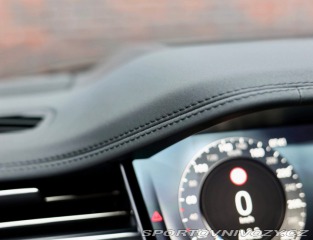 Ostatní značky Ostatní modely Land Rover Range Rover  P460e 3.0 V6 eHybrid HSE 2024