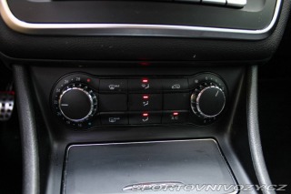 Mercedes-Benz CLA Kupé  180 AMG Line A/T 2019