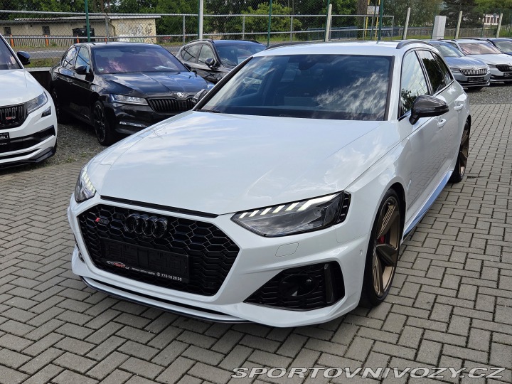 Audi RS4 2023