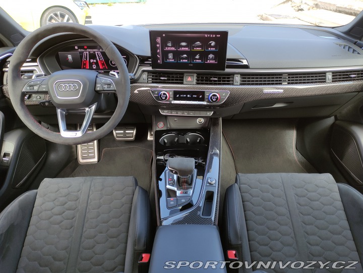 Audi RS4 2023