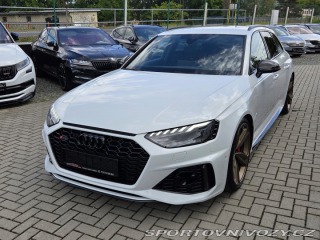 Audi RS4  2023