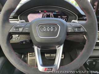 Audi RS4  2023