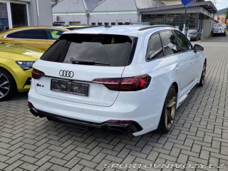 Audi RS4  2023