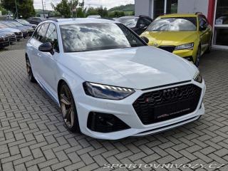 Audi RS4  2023