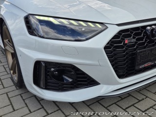 Audi RS4  2023