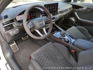 Audi RS4  2023