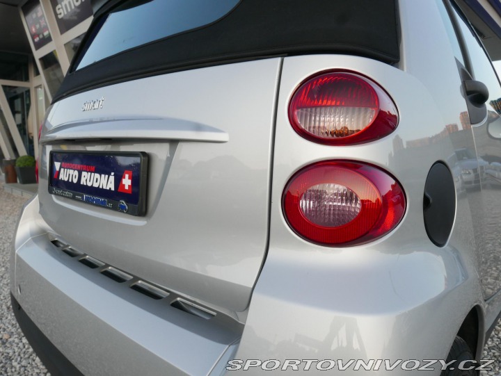 Smart Fortwo 1,0 52kW Cabrio REZERVACE 2007