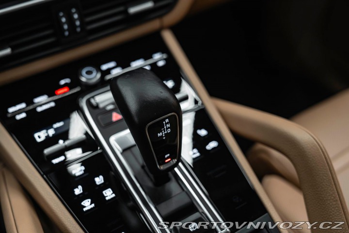 Porsche Cayenne S Coupé, Panorama 2020