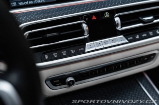 BMW X5 xDrive 40 i M Sport, Masá 2022