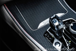 BMW X5 xDrive 40 i M Sport, Masá 2022