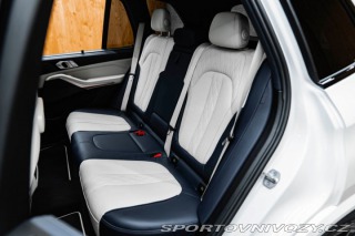 BMW X5 xDrive 40 i M Sport, Masá 2022