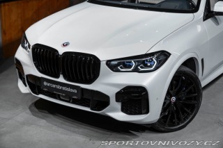 BMW X5 xDrive 40 i M Sport, Masá 2022