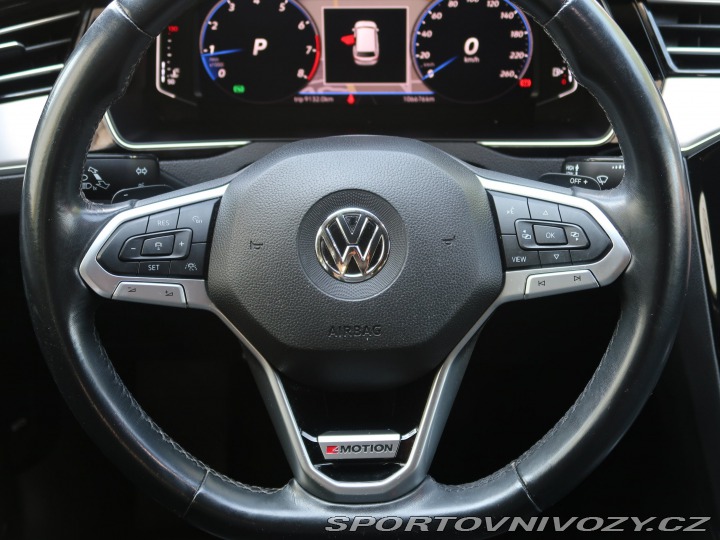 Volkswagen Ostatní modely Passat Highline 2.0 TSI 2019