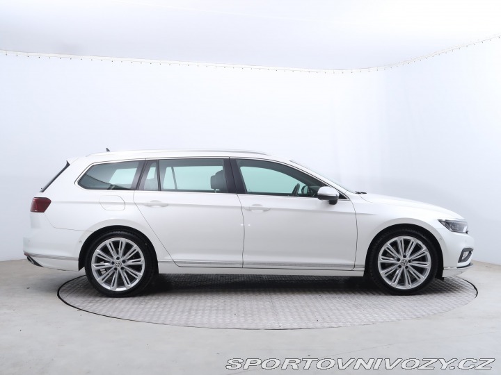 Volkswagen Ostatní modely Passat Highline 2.0 TSI 2019