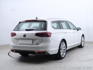 Volkswagen Ostatní modely Passat Highline 2.0 TSI 2019