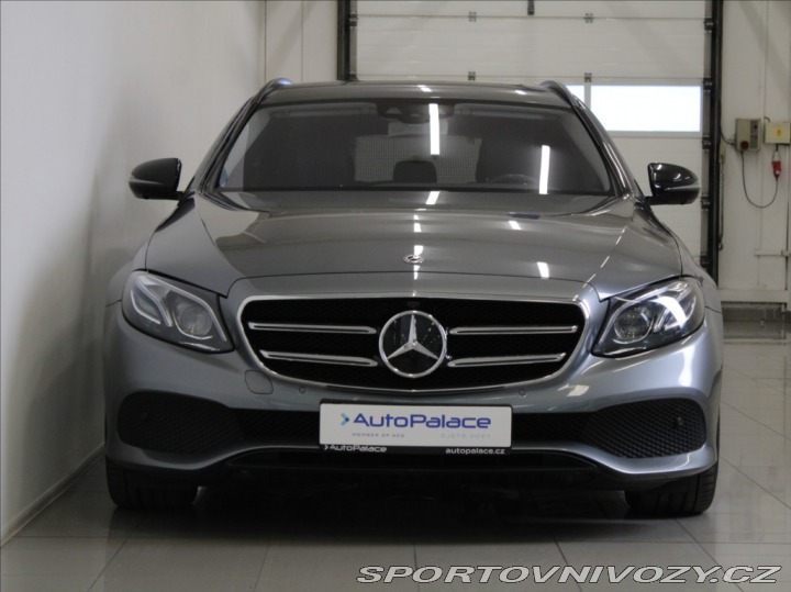 Mercedes-Benz E 3,5 400 4M Vzduch Head-UP 2017