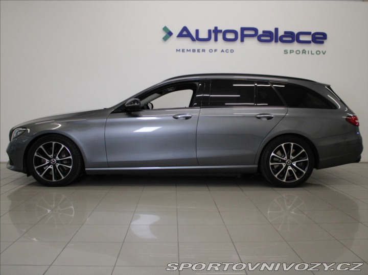 Mercedes-Benz E 3,5 400 4M Vzduch Head-UP 2017