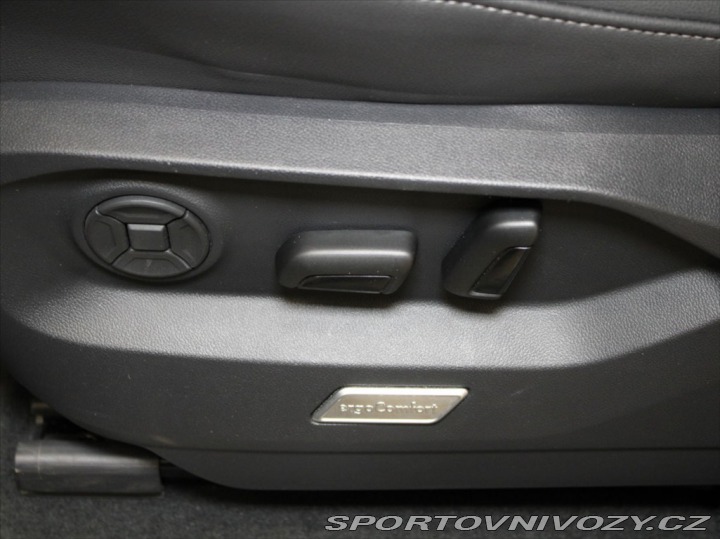 Volkswagen Ostatní modely Touareg 3,0 210kW R-Line VZDUCH T 2023