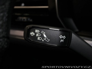 Volkswagen Ostatní modely Touareg 3,0 210kW R-Line VZDUCH T 2023