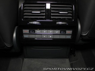 Volkswagen Ostatní modely Touareg 3,0 210kW R-Line VZDUCH T 2023