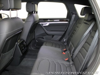 Volkswagen Ostatní modely Touareg 3,0 210kW R-Line VZDUCH T 2023