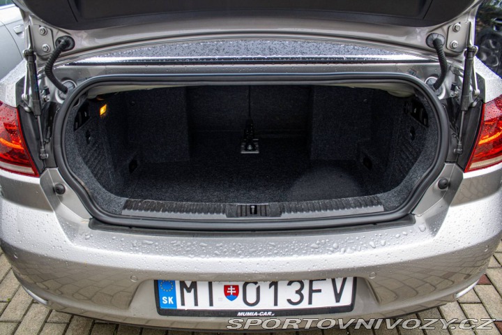 Volkswagen Golf Cabrio 1.6 TDI BlueMotio 2012