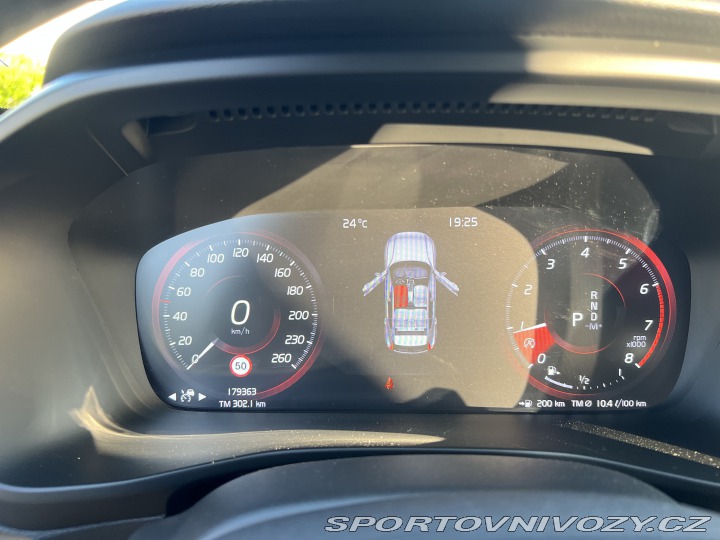 Volvo Ostatní modely XC40 T5R-design 2018