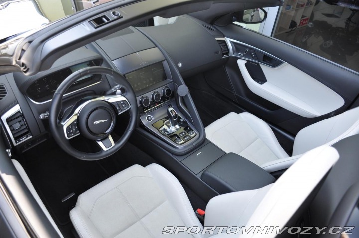 Jaguar F-Type P300 MERIDIAN SERV.KNÍŽKA 2021