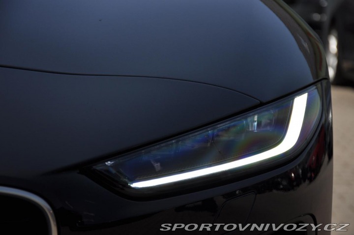 Jaguar F-Type P300 MERIDIAN SERV.KNÍŽKA 2021