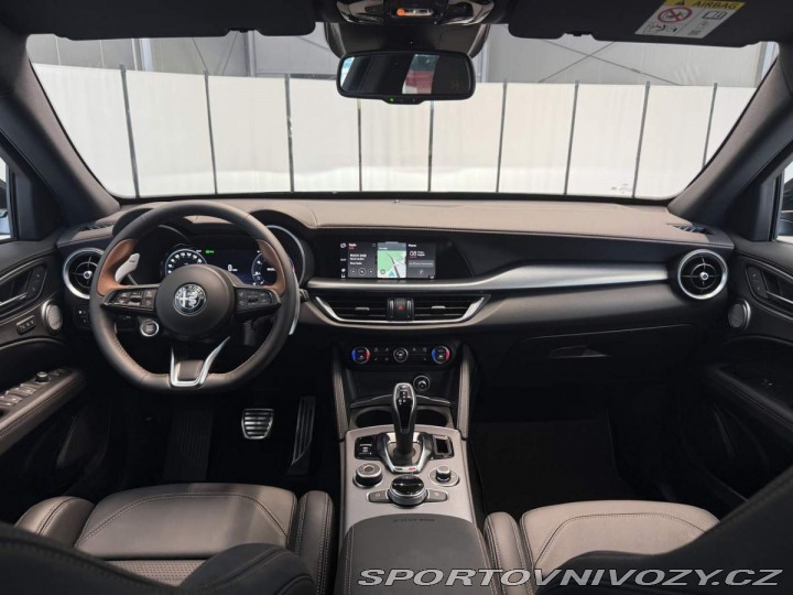 Alfa Romeo Stelvio 2.0 Turbo 280k Q4 AT8 INT 2025