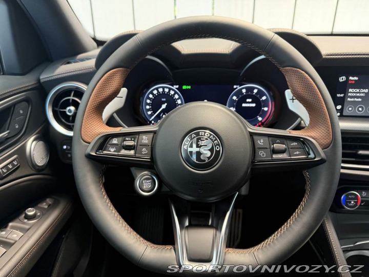 Alfa Romeo Stelvio 2.0 Turbo 280k Q4 AT8 INT 2025