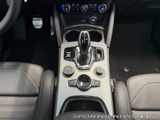 Alfa Romeo Stelvio 2.0 Turbo 280k Q4 AT8 INT 2025