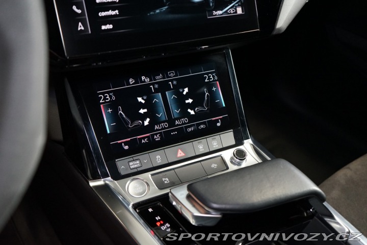 Audi Ostatní modely e-tron 55*QUATTRO*PANO*ZÁRUKA*MA 2020