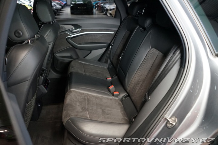 Audi Ostatní modely e-tron 55*QUATTRO*PANO*ZÁRUKA*MA 2020