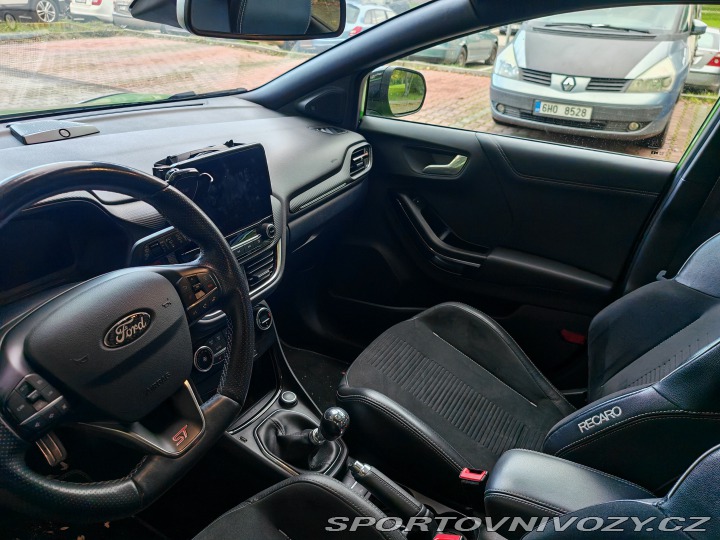 Ford Puma ST performance 2021