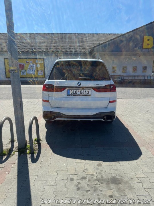 BMW X7 40d Mpaket, 2021, 7míst, 2021