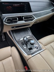 BMW X7 40d Mpaket, 2021, 7míst, 2021
