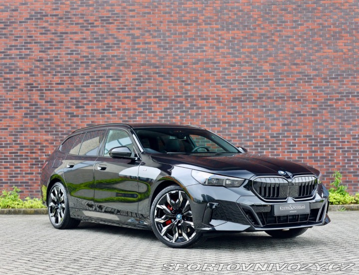 BMW 5 Touring 550e xDrive M S 2025