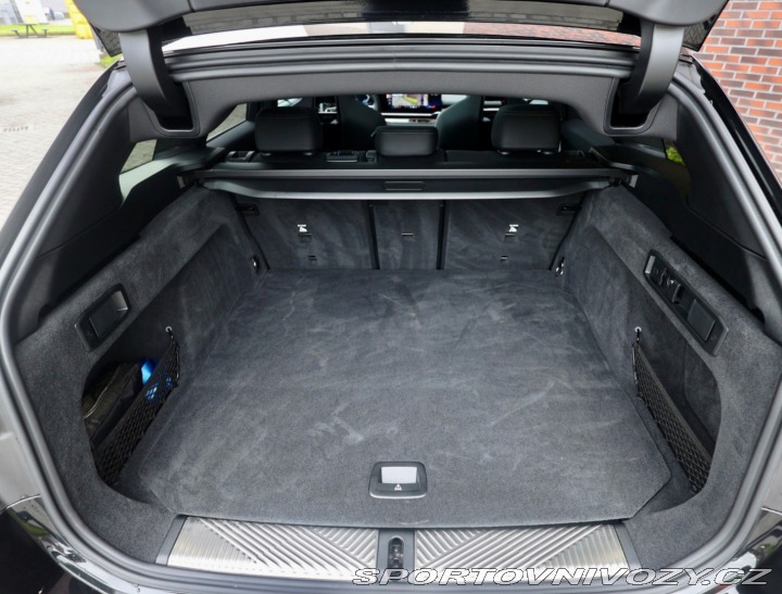 BMW 5 Touring 550e xDrive M S 2025
