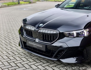 BMW 5 Touring  550e  xDrive M S 2025