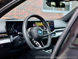 BMW 5 Touring  550e  xDrive M S 2025
